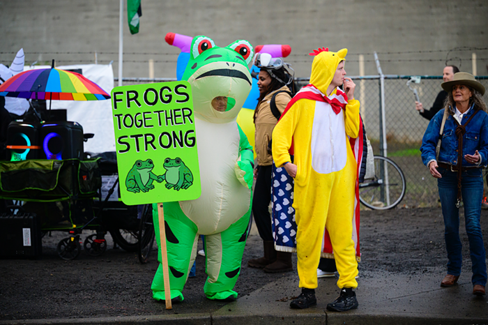 Good Morning, News: Judge Extends National Guard Restraining Order, City Council Stands Up to Trump, and... Surprise! Young Republican Group Chat is Super Racist!